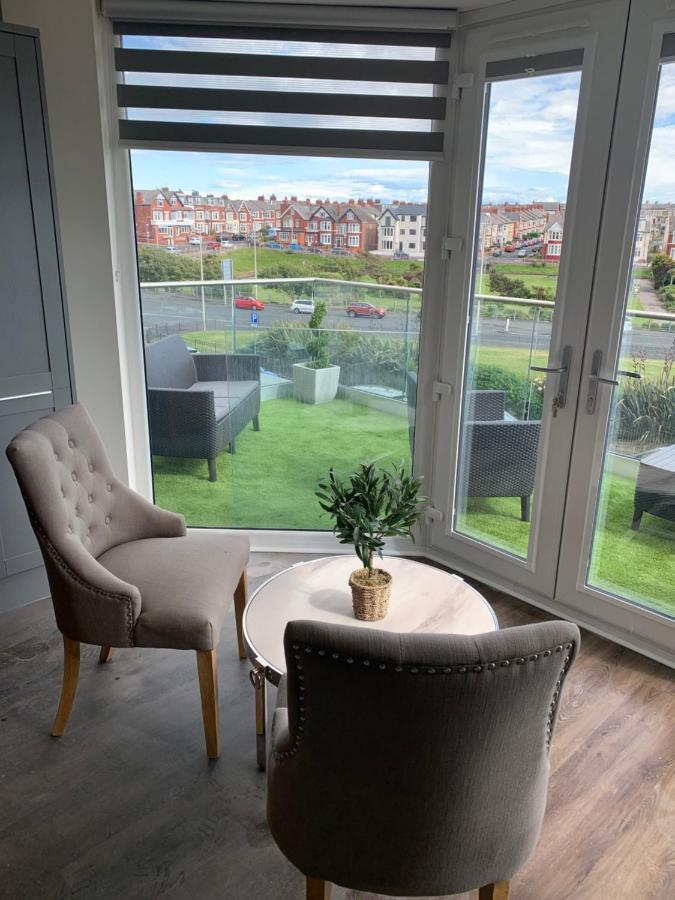 Willshaw Suites For Families Over 25 Only Blackpool Exteriér fotografie